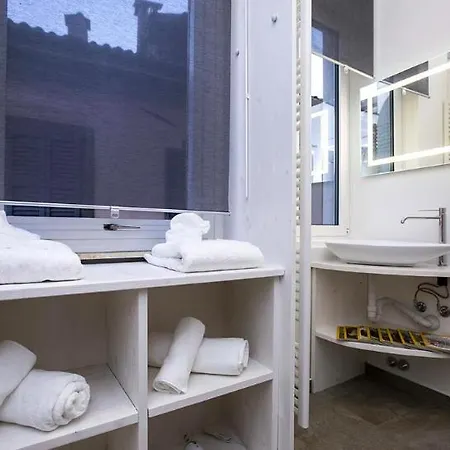 Downtown Como-luxury 아파트