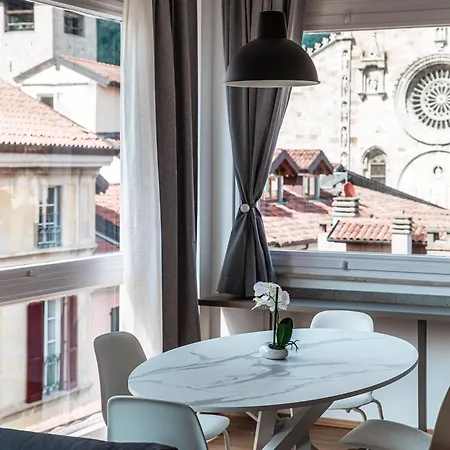 Lägenhet Downtown Como-luxury