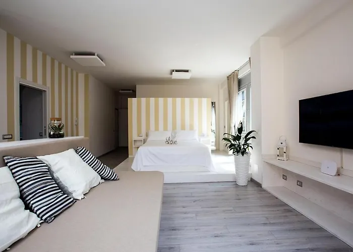 Downtown Como-luxury *