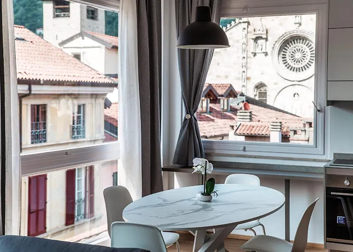 Lägenhet Downtown Como-luxury