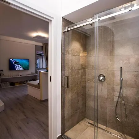 Διαμέρισμα Downtown Como-luxury *