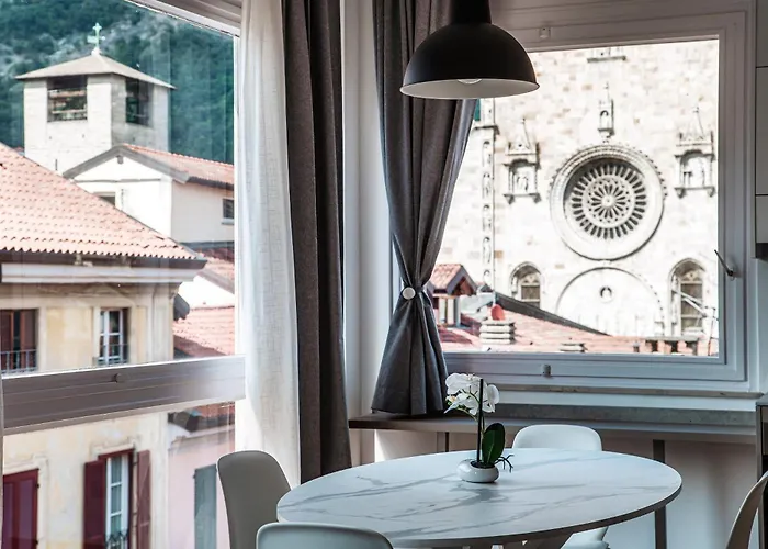 Downtown Como-luxury *